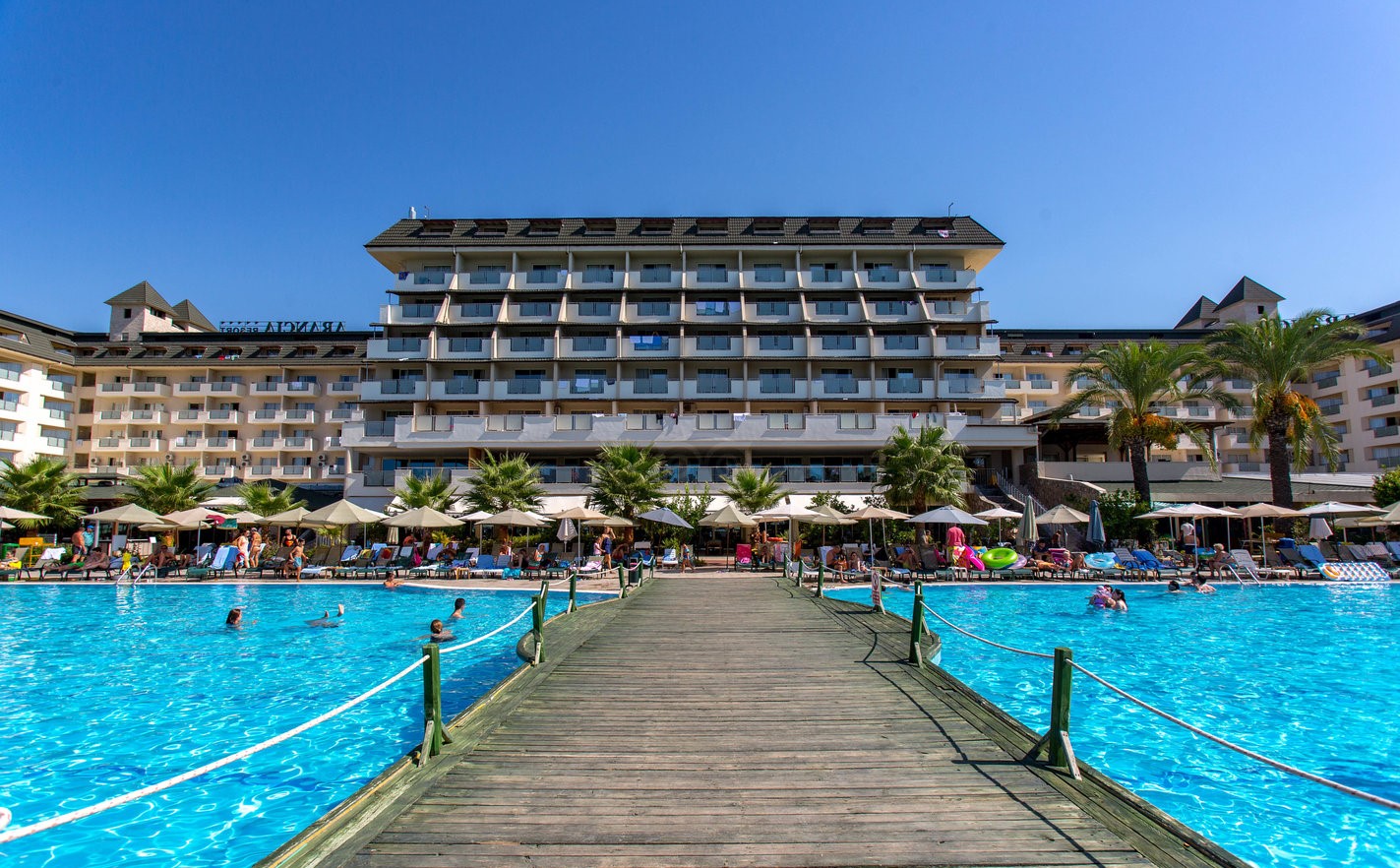 cheap resort hotels to Spend holiday with family