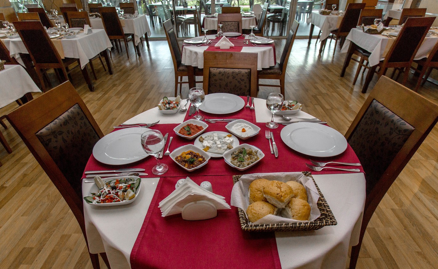 cheap resort hotels to Spend holiday with family