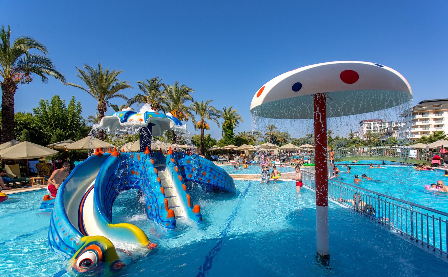 cheap resort hotels to Spend holiday with family