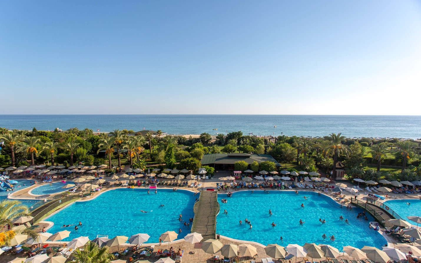 cheap resort hotels to Spend holiday with family