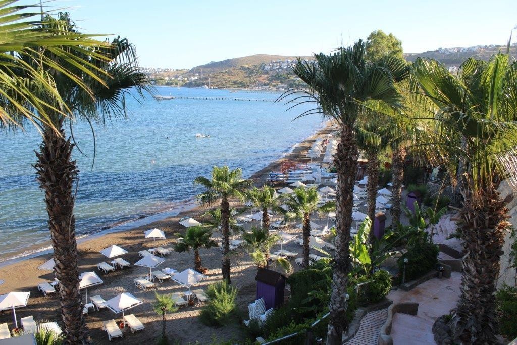 cheap resort hotels to Spend holiday with family