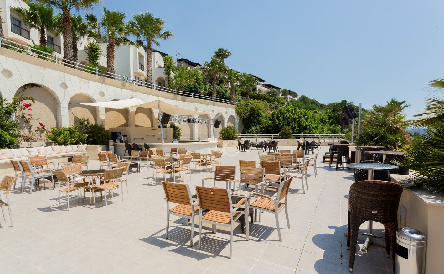 cheap resort hotels to Spend holiday with family