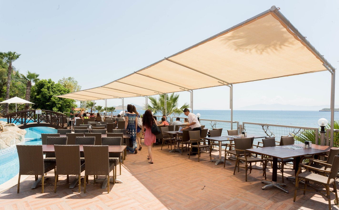 cheap resort hotels to Spend holiday with family