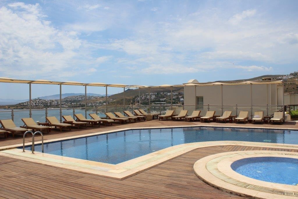 cheap resort hotels to Spend holiday with family