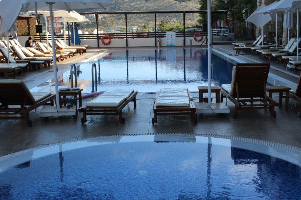 cheap resort hotels to Spend holiday with family