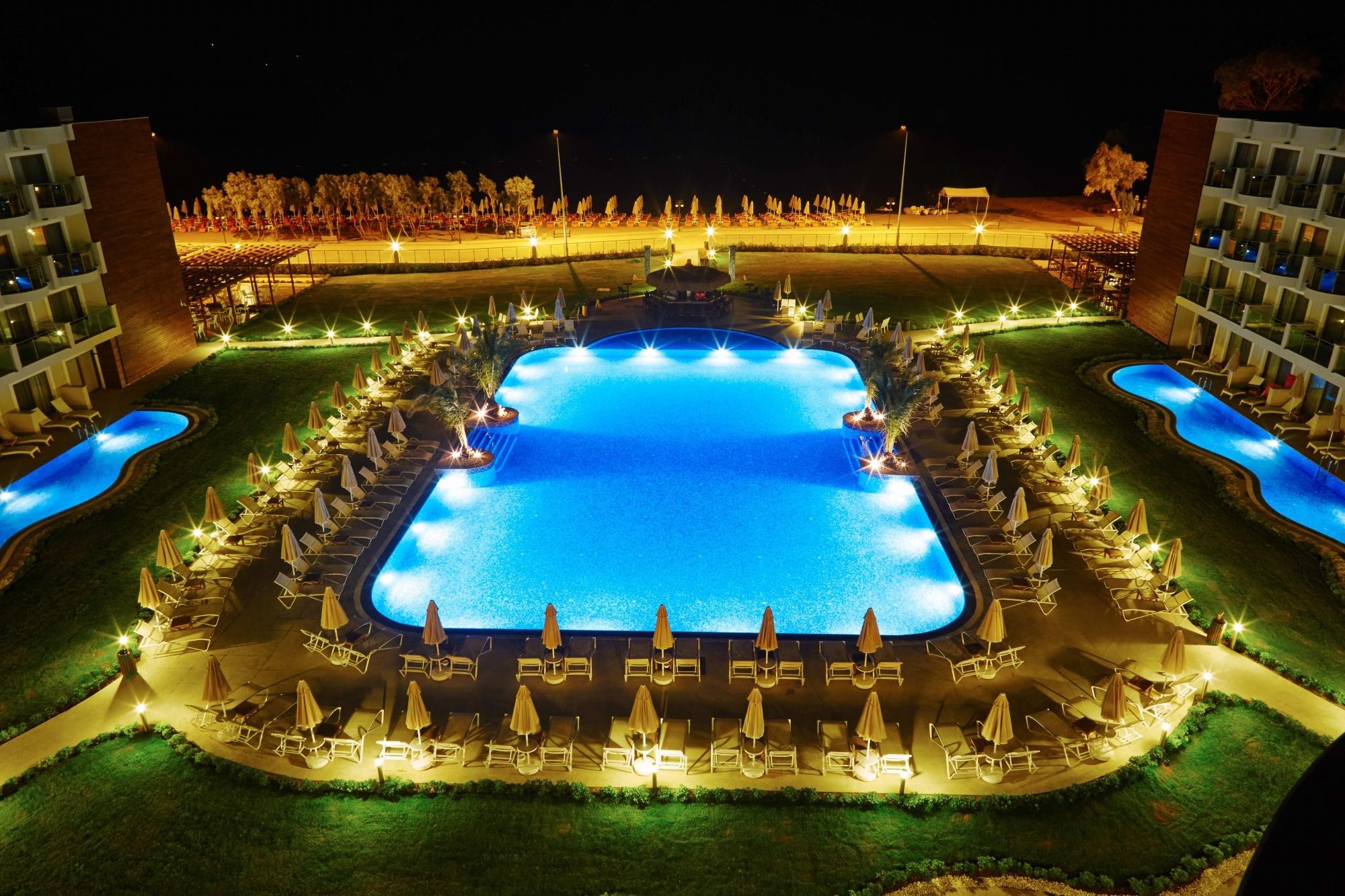 cheap resort hotels to Spend holiday with family