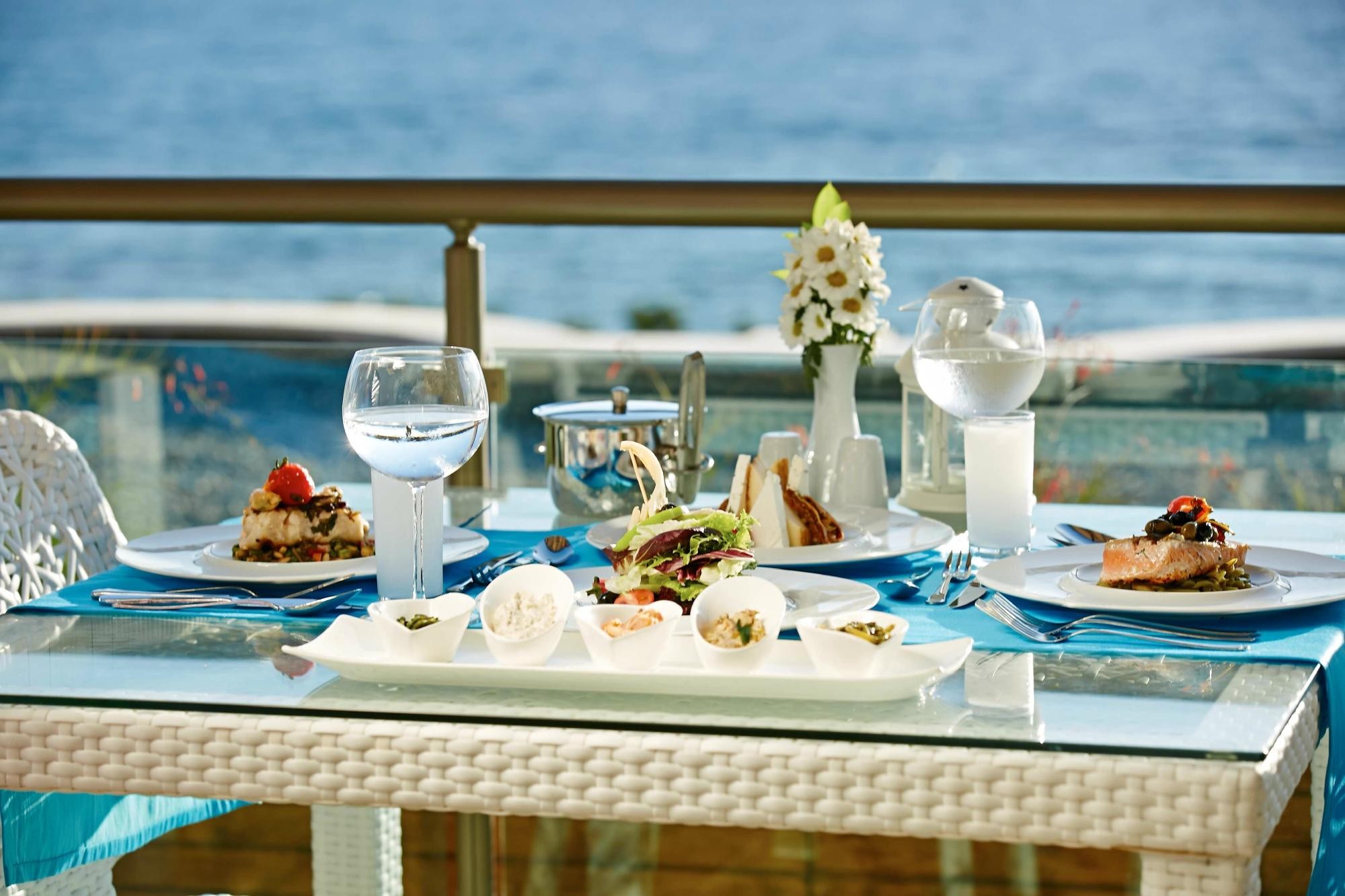 cheap resort hotels to Spend holiday with family