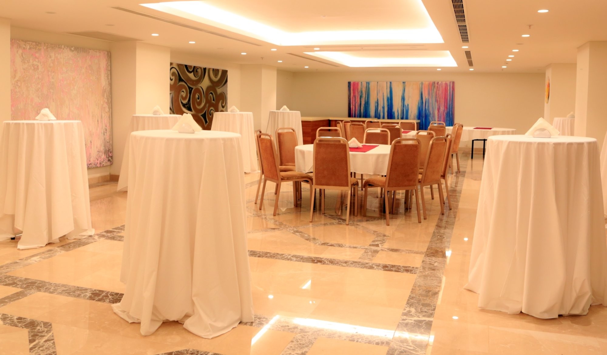 cheap resort hotels to Spend holiday with family