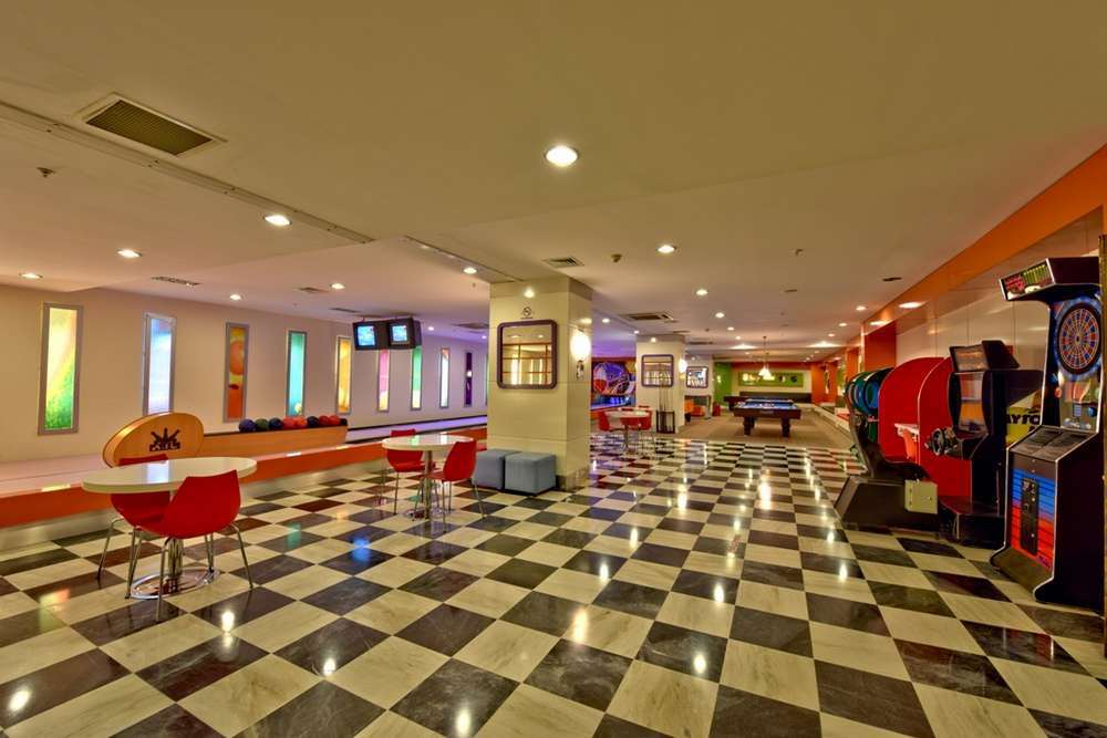 cheap resort hotels to Spend holiday with family