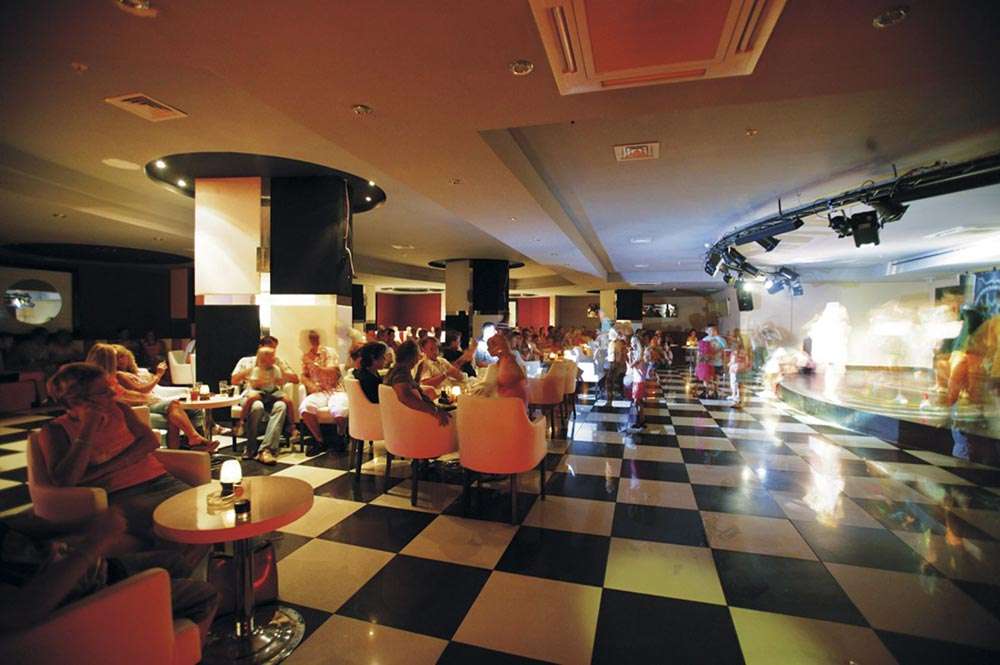 cheap resort hotels to Spend holiday with family