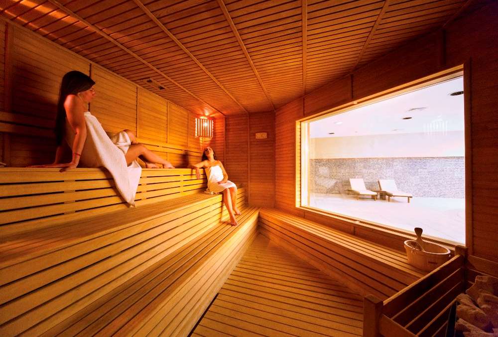 cheap resort hotels to Spend holiday with family