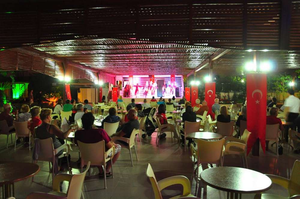 cheap resort hotels to Spend holiday with family