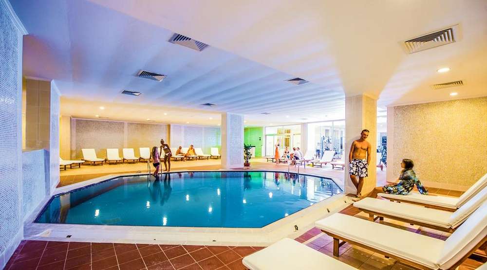 cheap resort hotels to Spend holiday with family