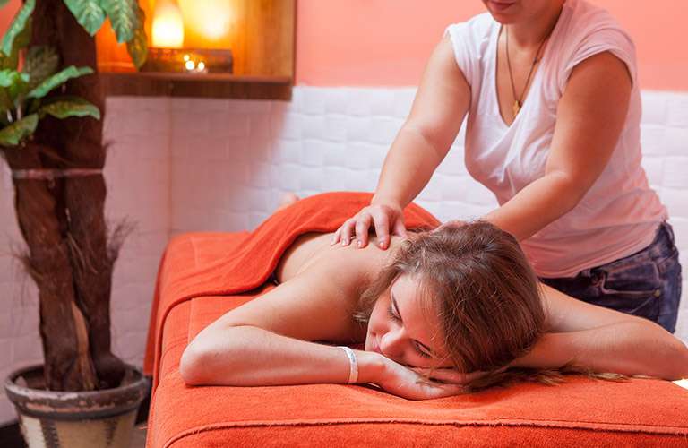 cheap resort hotels to Spend holiday with family