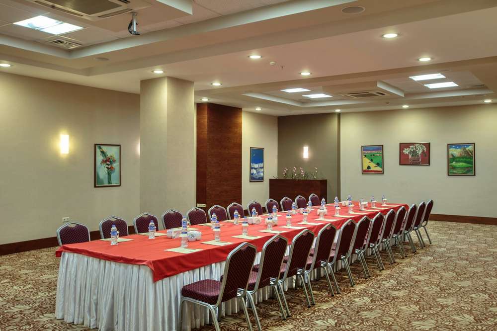 cheap resort hotels to Spend holiday with family