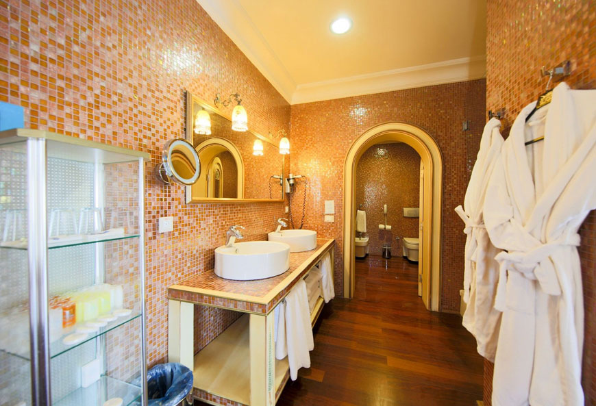 cheap resort hotels to Spend holiday with family