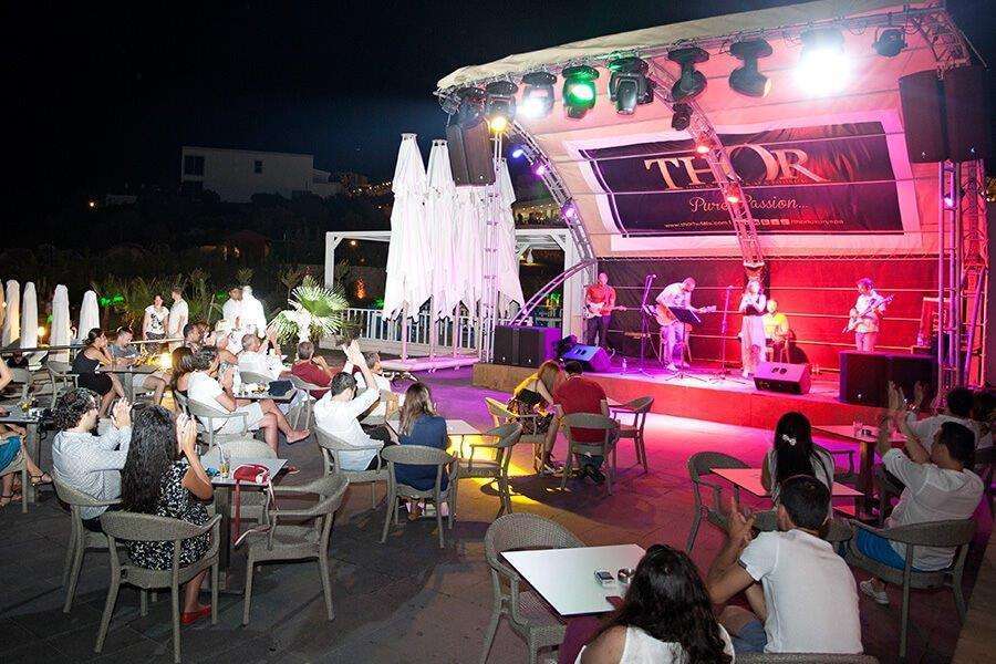 cheap resort hotels to Spend holiday with family