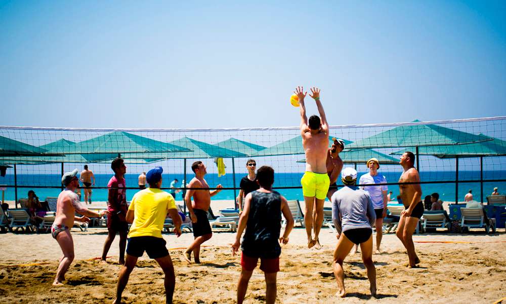 cheap resort hotels to Spend holiday with family