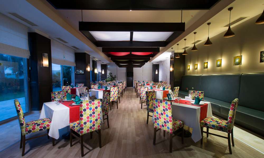 cheap resort hotels to Spend holiday with family