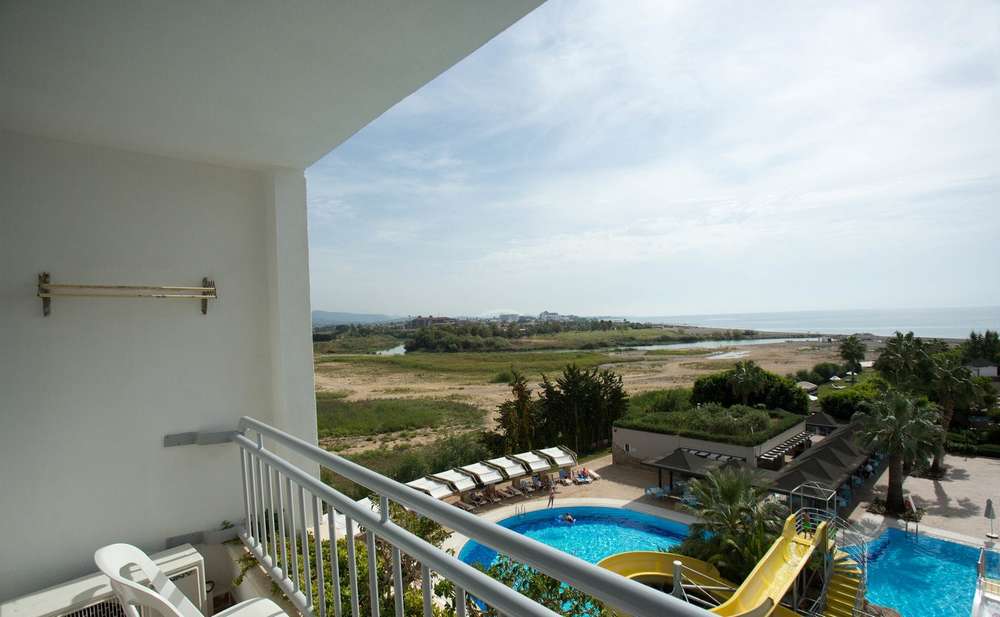 cheap resort hotels to Spend holiday with family