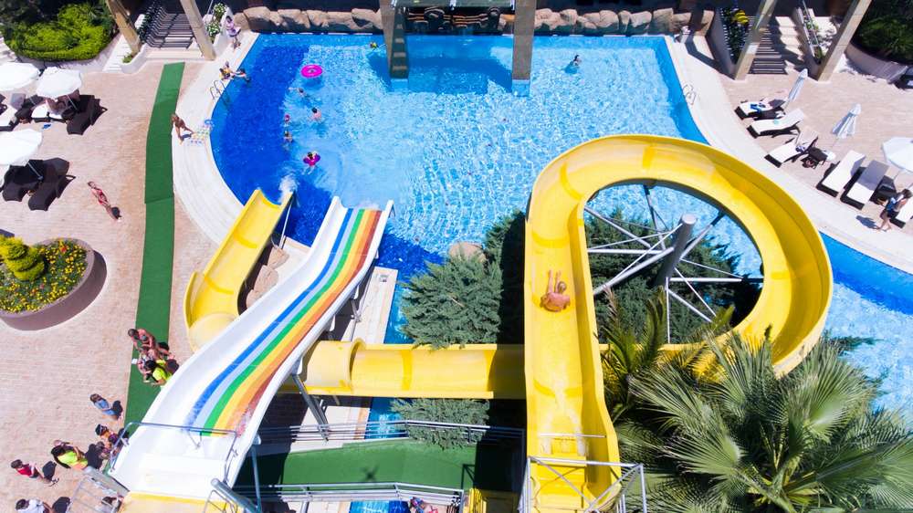 cheap resort hotels to Spend holiday with family