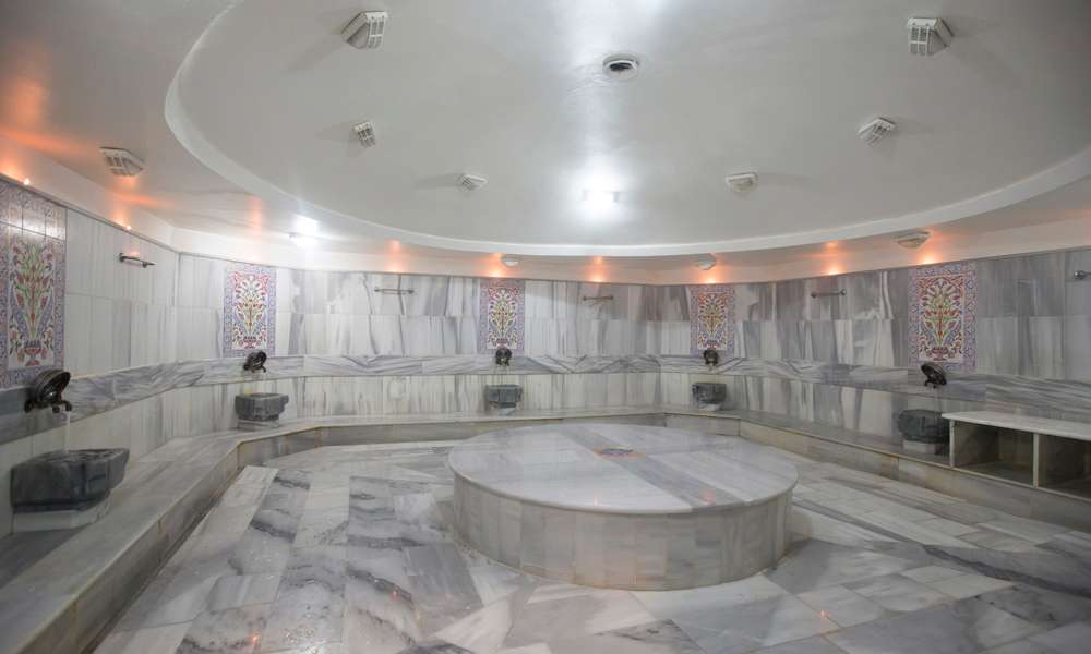 cheap resort hotels to Spend holiday with family