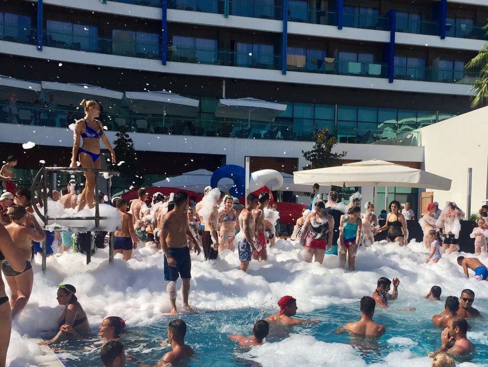 cheap resort hotels in Turkey to Spend holiday with family