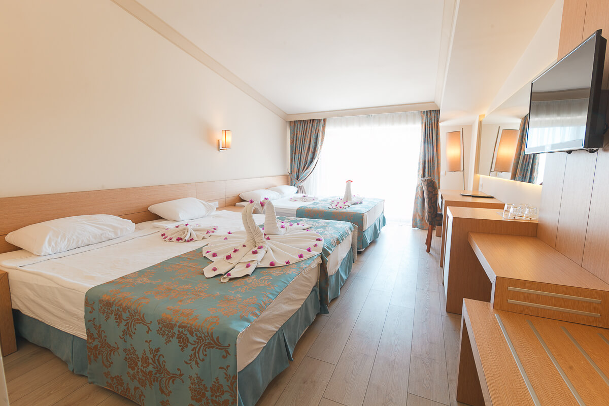 cheap resort hotels to Spend holiday with family