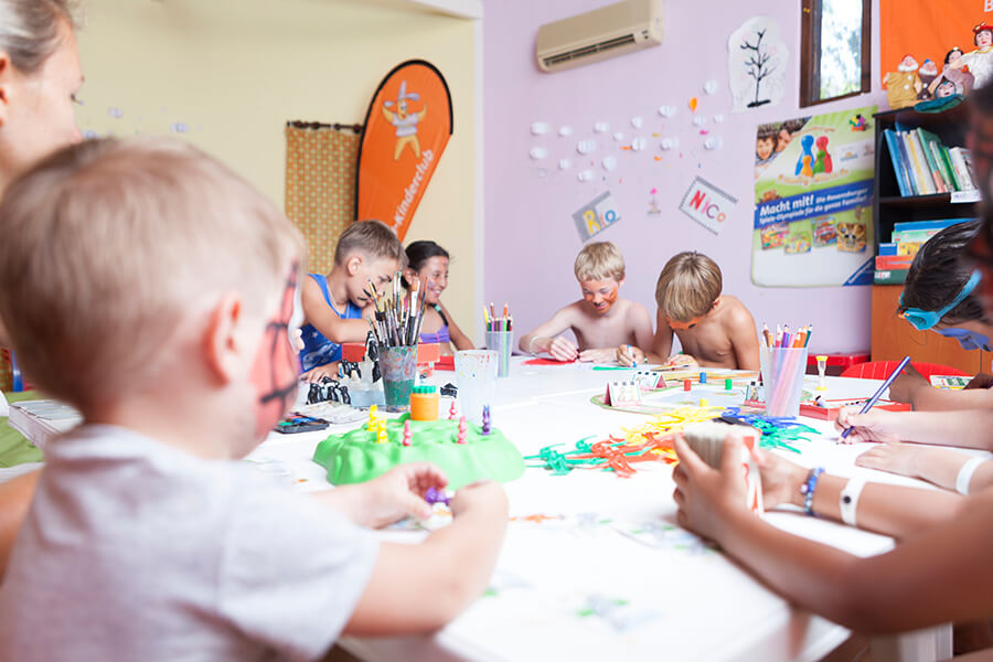 cheap resort hotels to Spend holiday with family