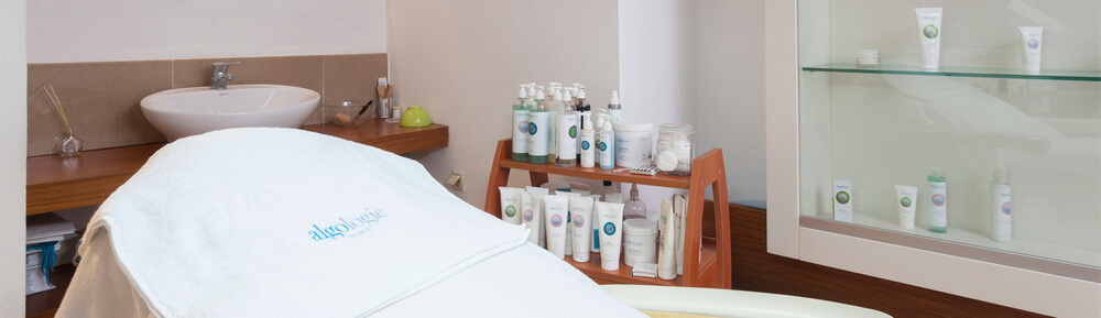 cheap resort hotels to Spend holiday with family