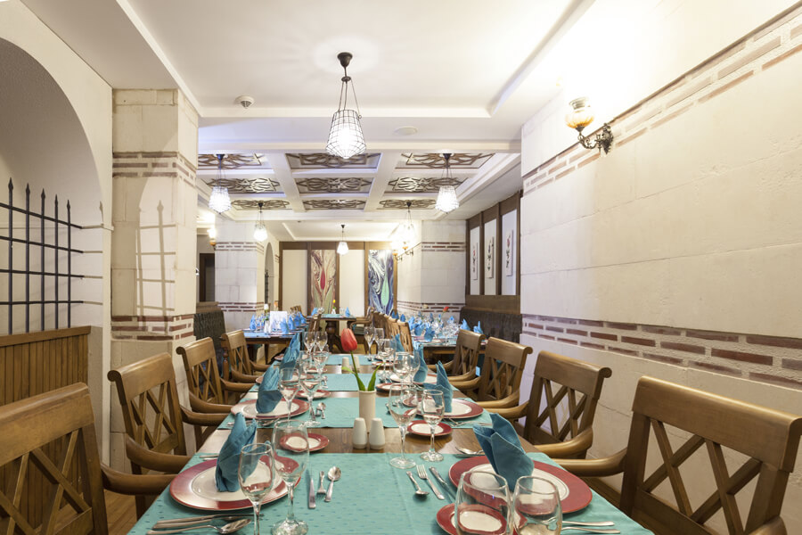 cheap resort hotels to Spend holiday with family