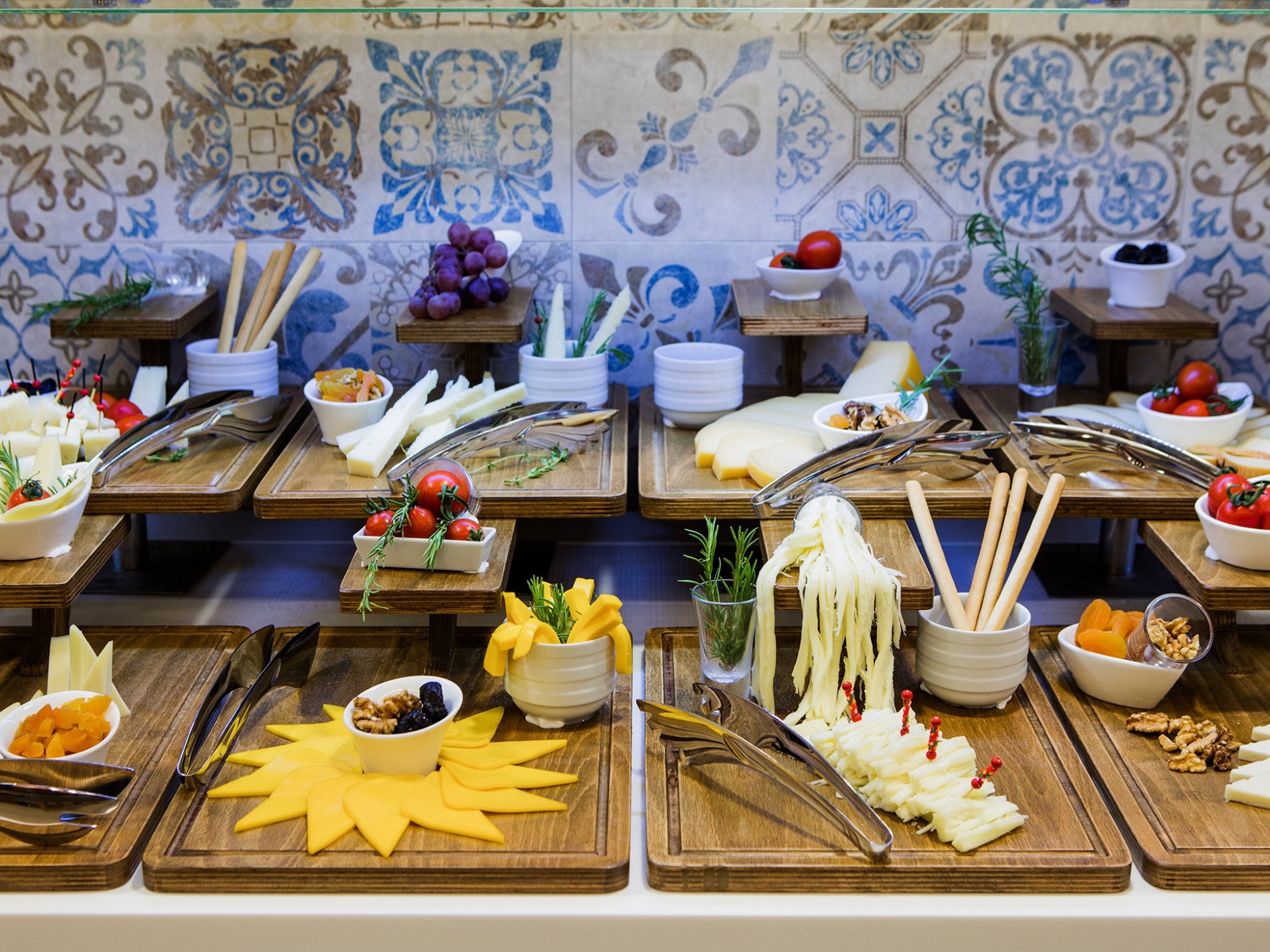 cheap resort hotels to Spend holiday with family