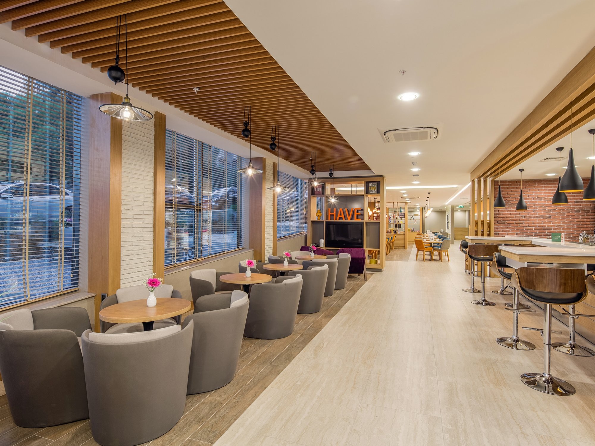 cheap resort hotels to Spend holiday with family