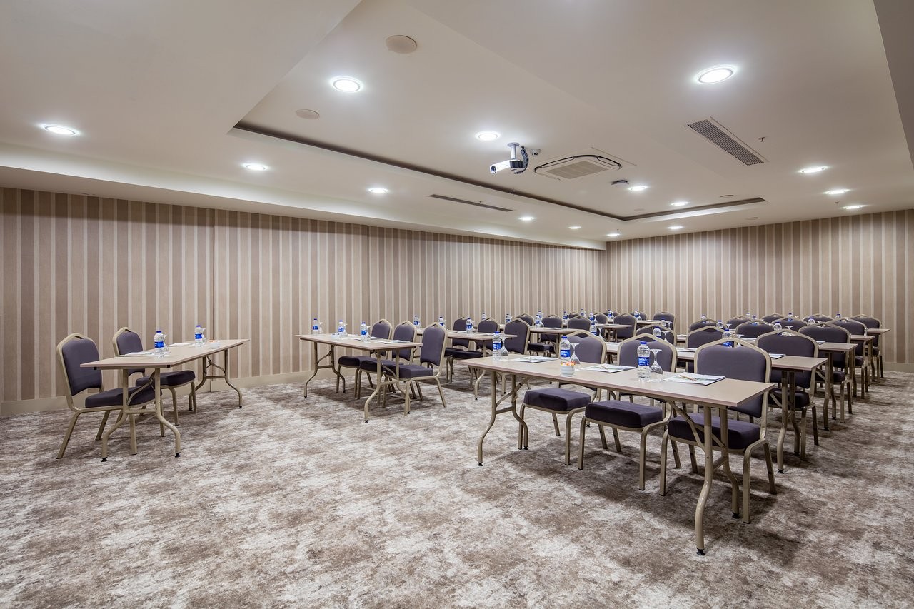 cheap resort hotels to Spend holiday with family