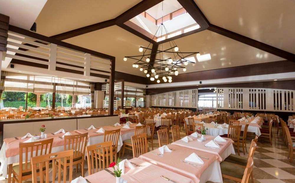 cheap resort hotels to Spend holiday with family