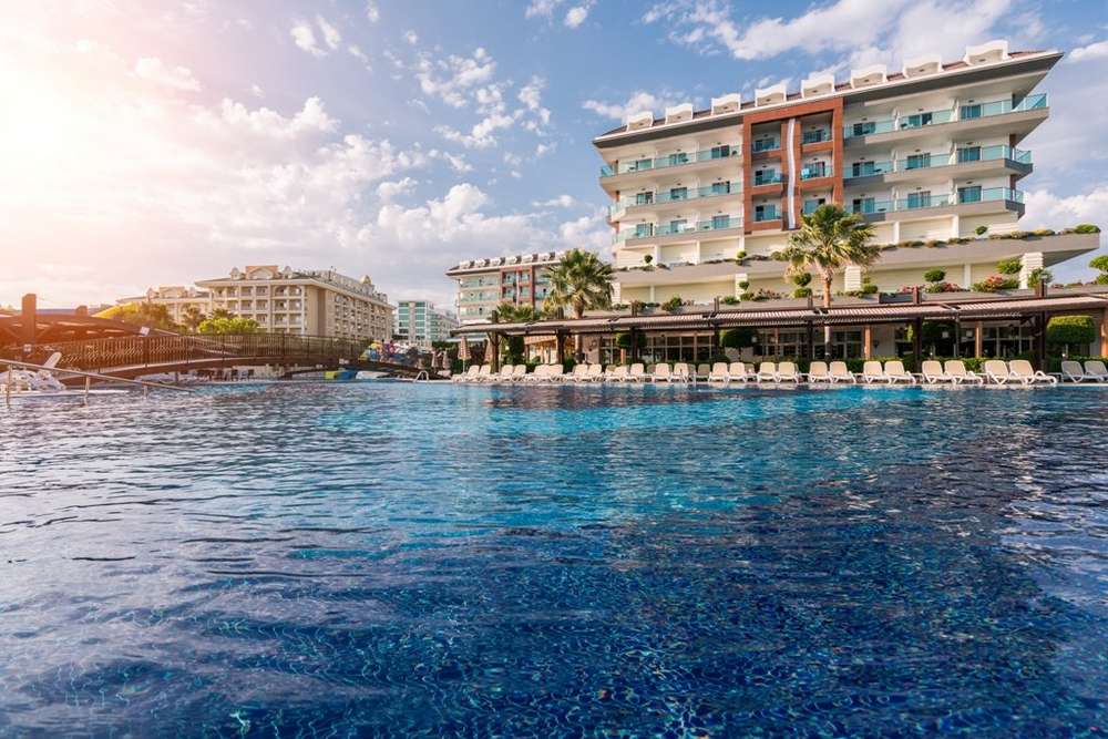 cheap resort hotels to Spend holiday with family