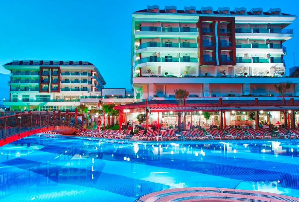 cheap resort hotels to Spend holiday with family