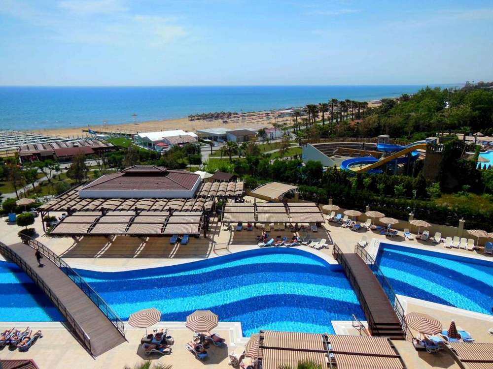 cheap resort hotels to Spend holiday with family