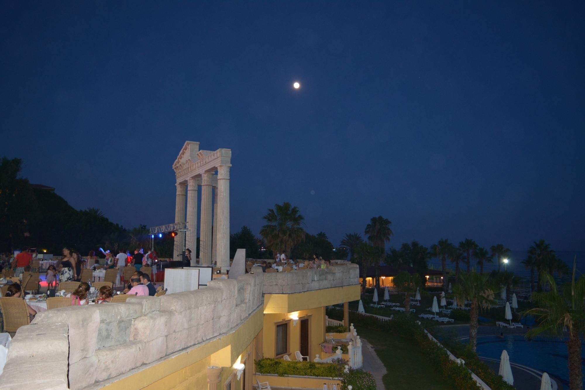 cheap resort hotels to Spend holiday with family