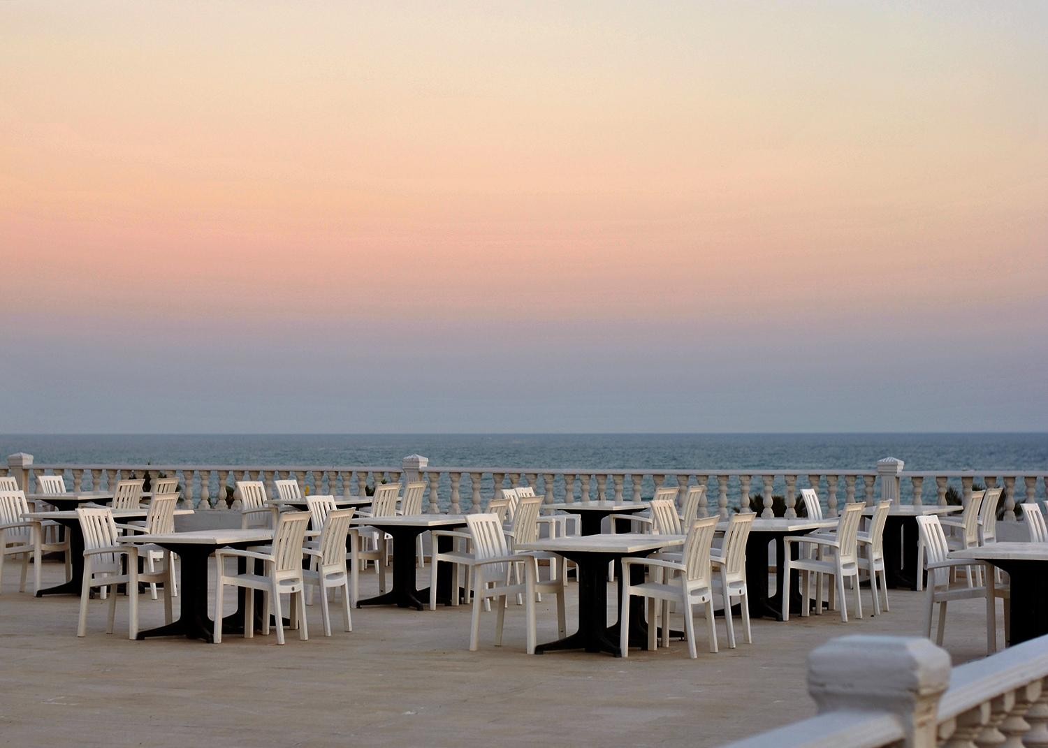 cheap resort hotels to Spend holiday with family