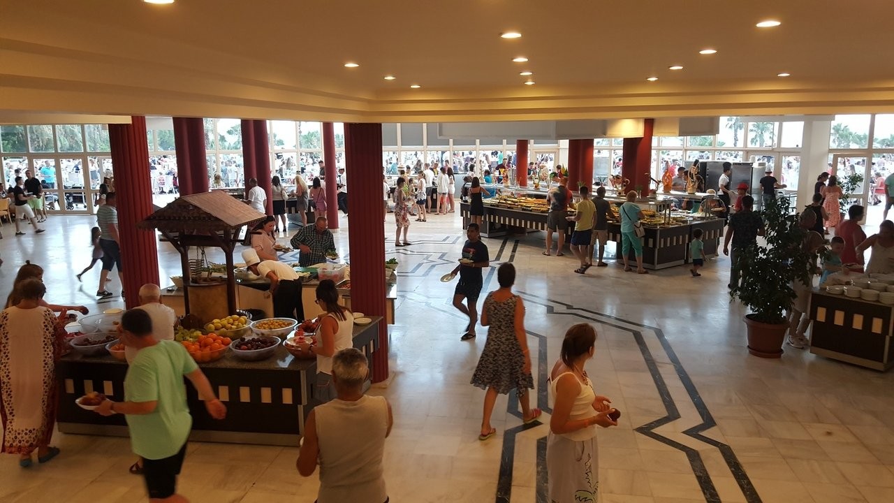 cheap resort hotels to Spend holiday with family