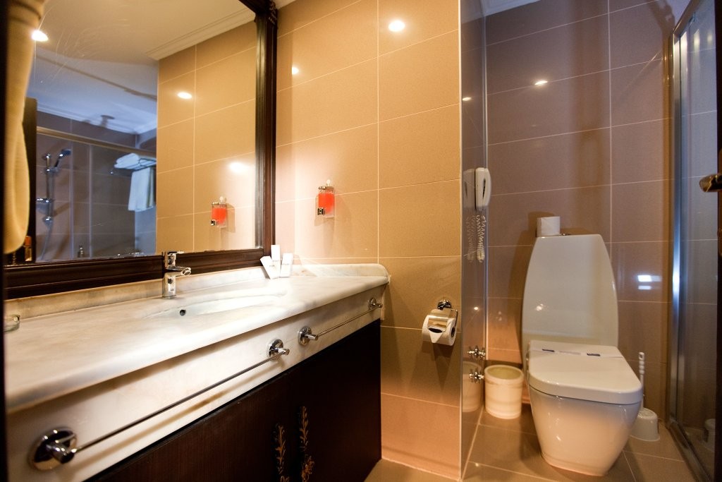 Cesars Resort Antalya Bathroom