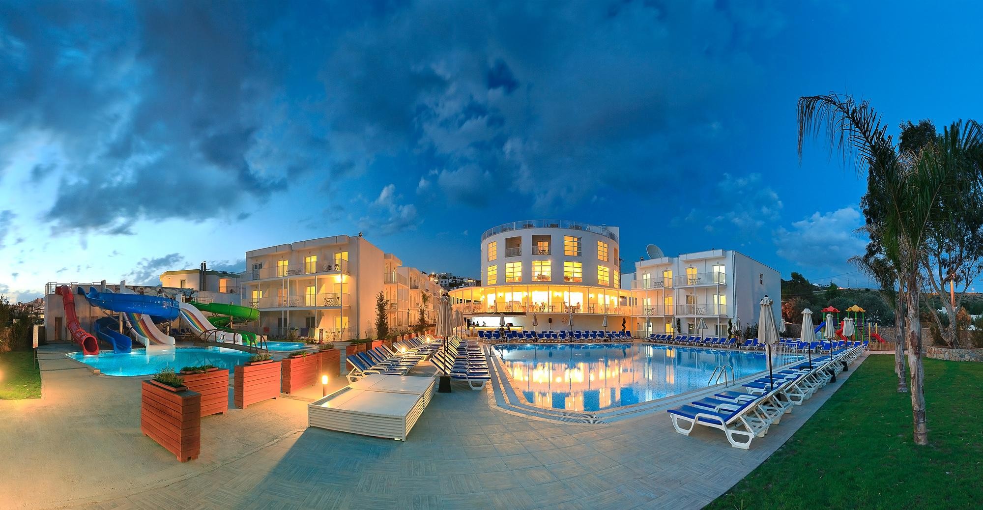 cheap resort hotels to Spend holiday with family