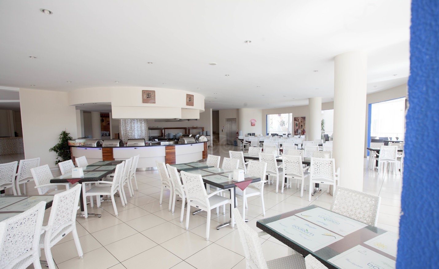 cheap resort hotels to Spend holiday with family