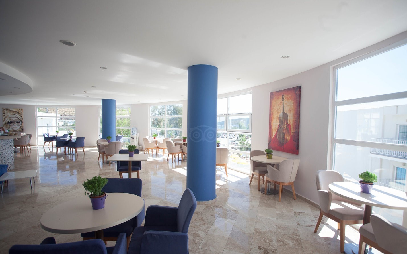 cheap resort hotels to Spend holiday with family