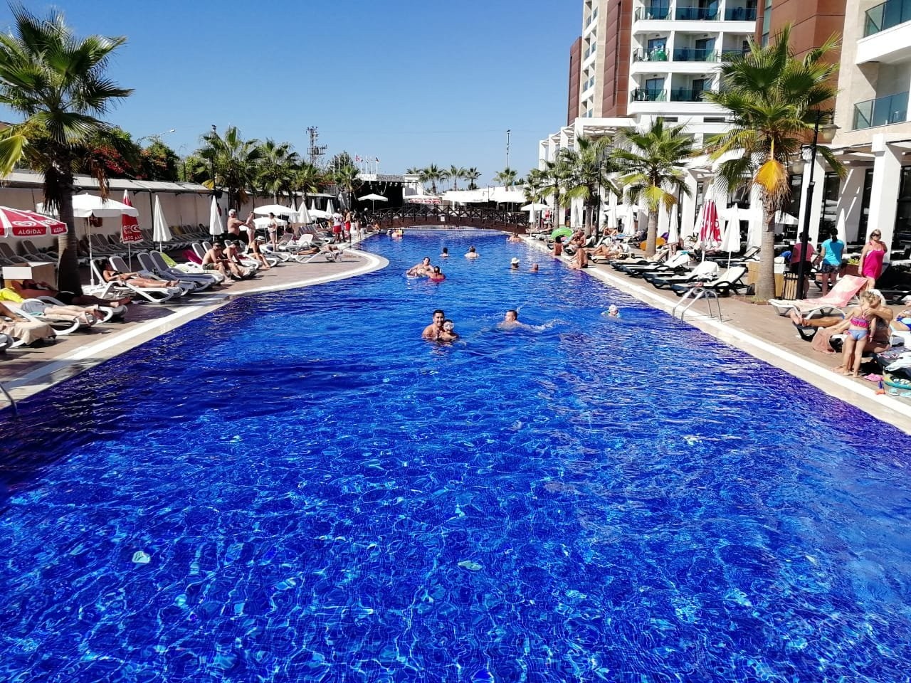 cheap resort hotels to Spend holiday with family