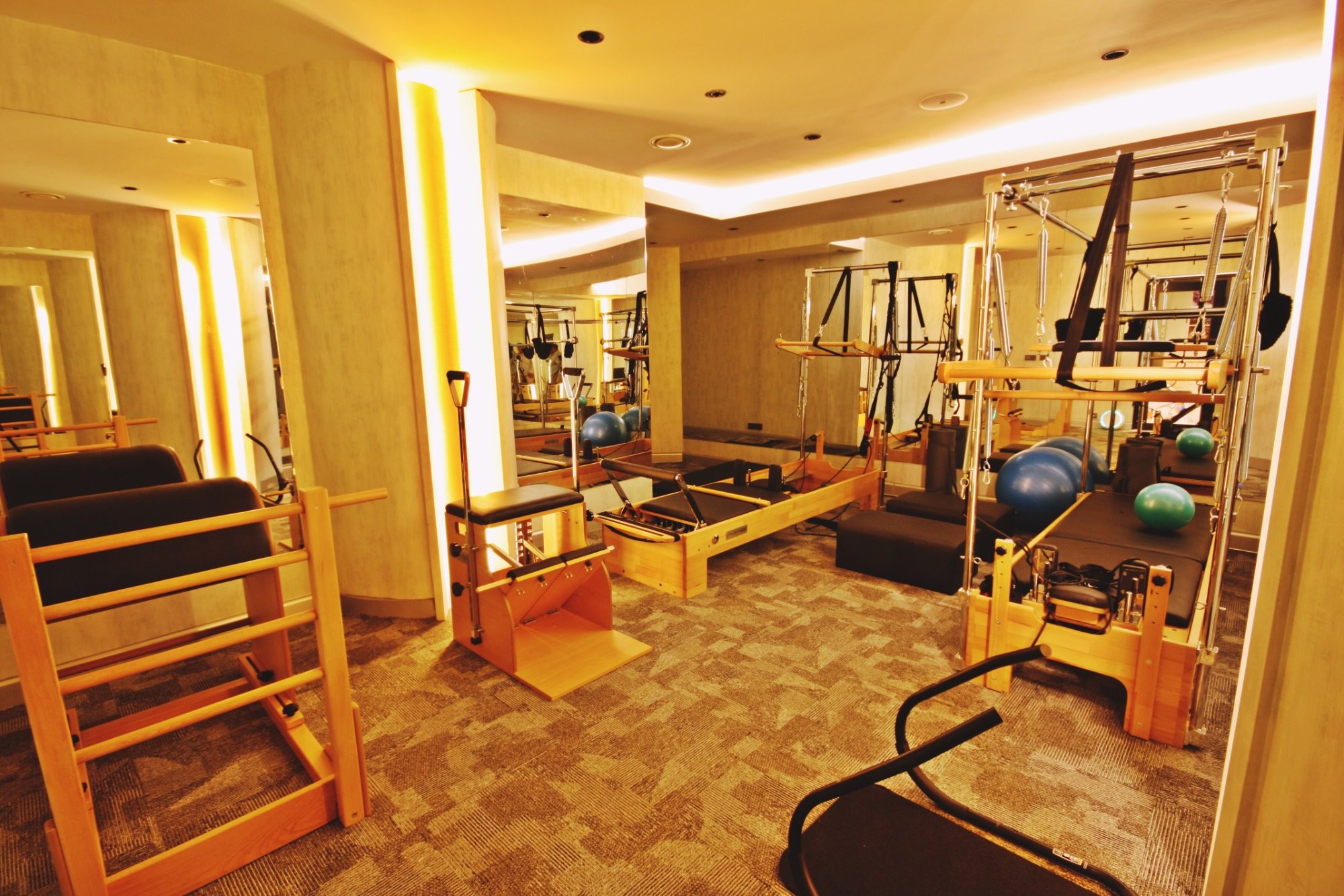 cheap resort hotels to Spend holiday with family