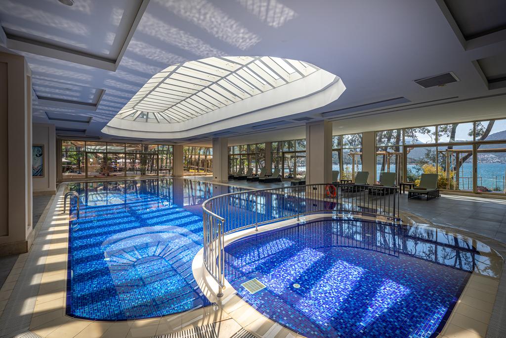 cheap resort hotels to Spend holiday with family