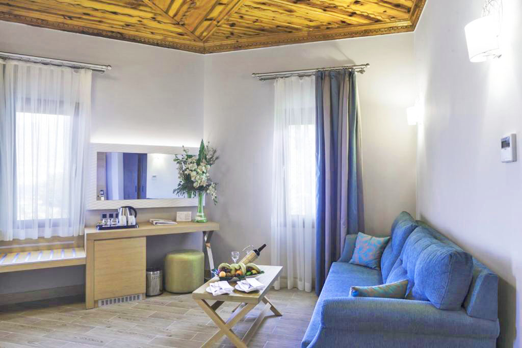 cheap resort hotels to Spend holiday with family