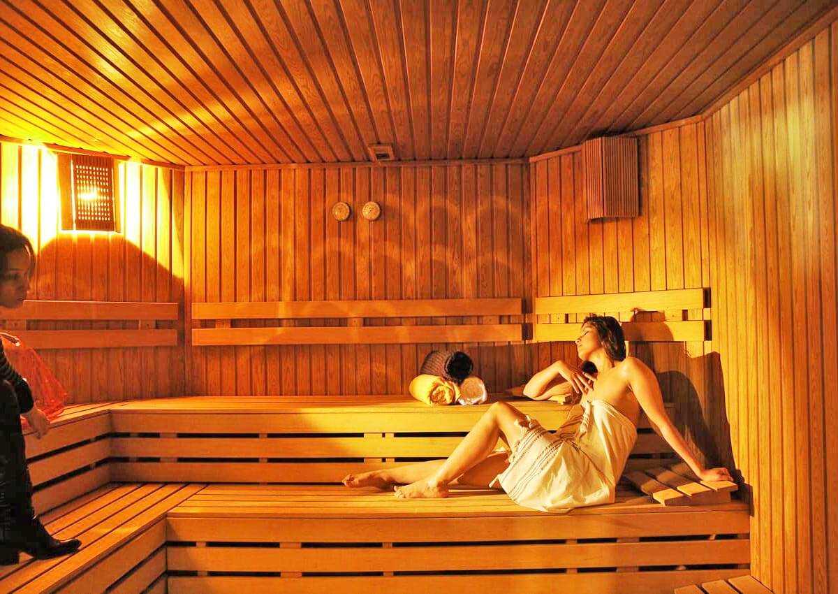 cheap resort hotels to Spend holiday with family